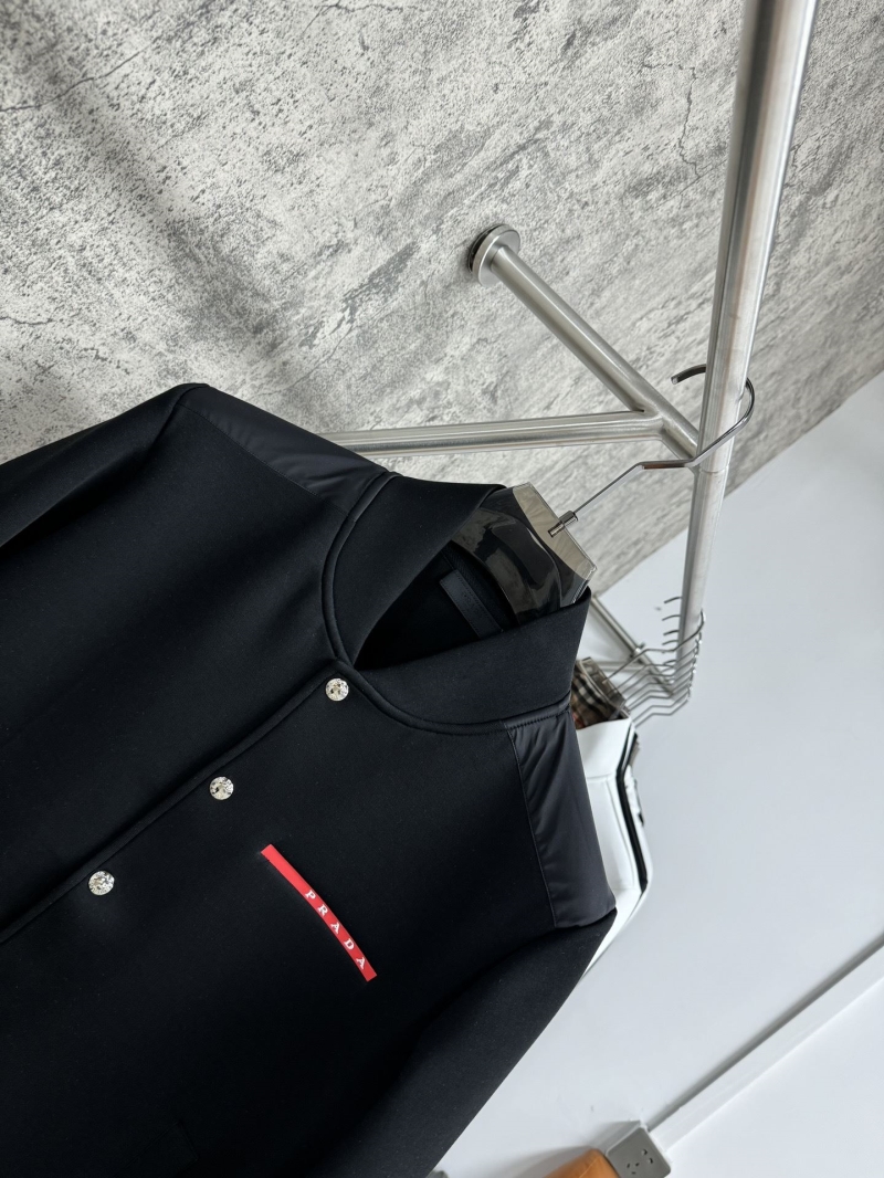 Pra*a outwear